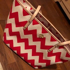 kate spade Bags - Like NEW Kate Spade medium tote ♠️ kate spade Bags - Like NEW Kate Spade medium tote ♠️